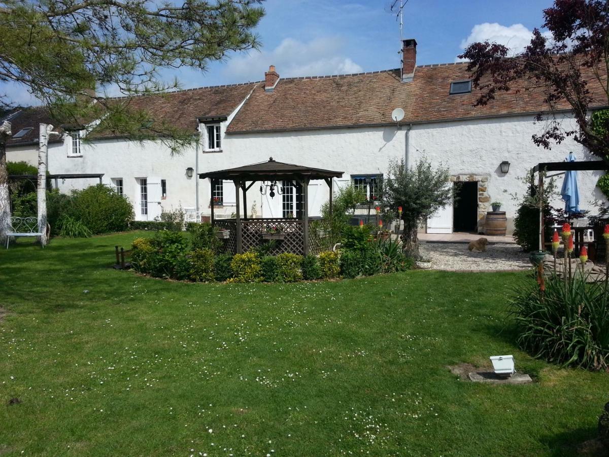 La Longere Des Glycines Bed & Breakfast Egligny Exterior photo