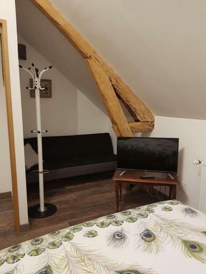 La Longere Des Glycines Bed & Breakfast Egligny Exterior photo
